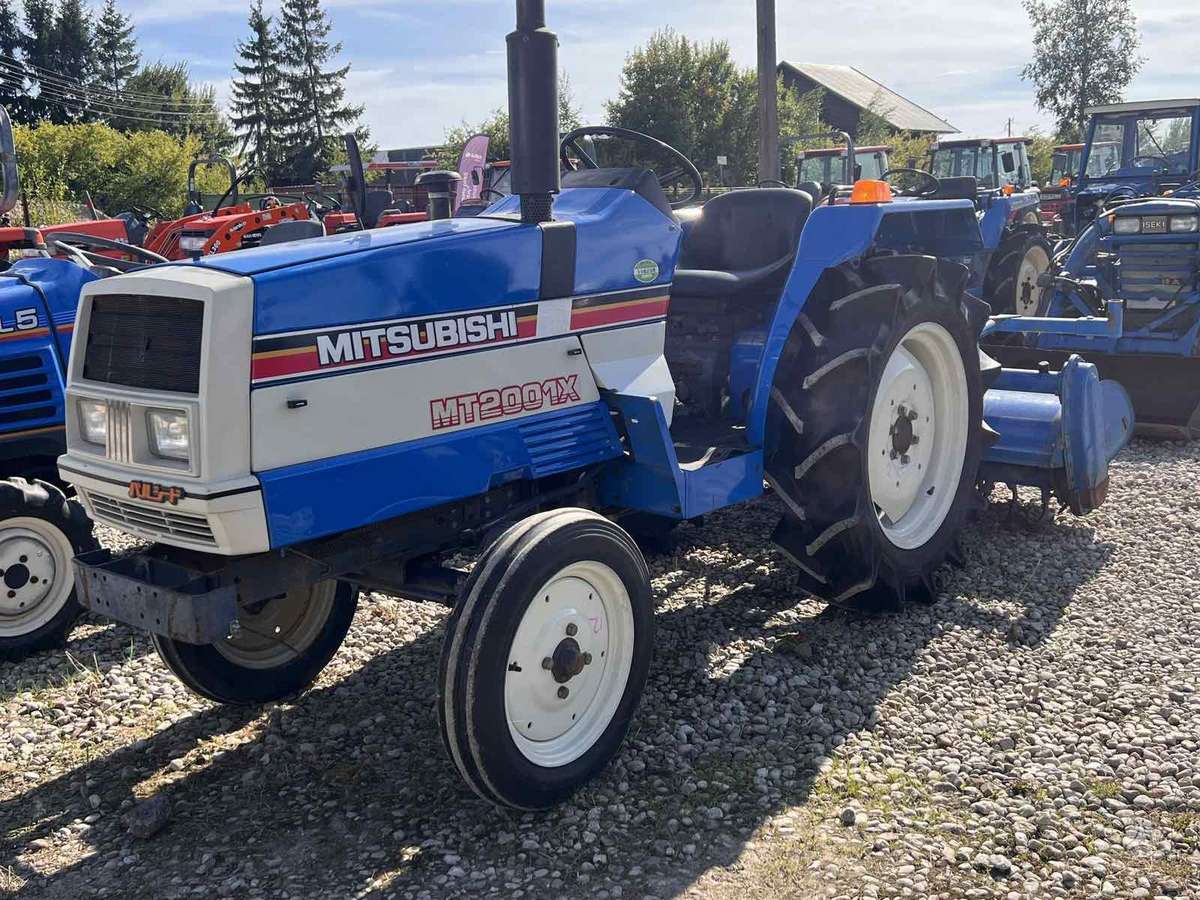 Kubota ĮVAIRIŲ MODELIŲ, tractors