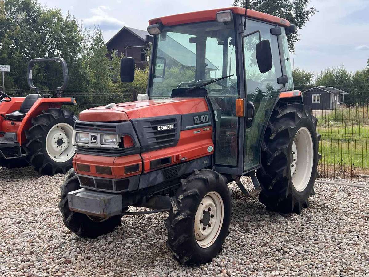 Kubota ĮVAIRIŲ MODELIŲ, tractors