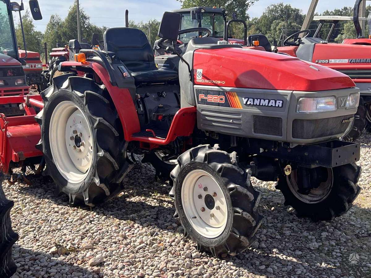 Kubota ĮVAIRIŲ MODELIŲ, tractors