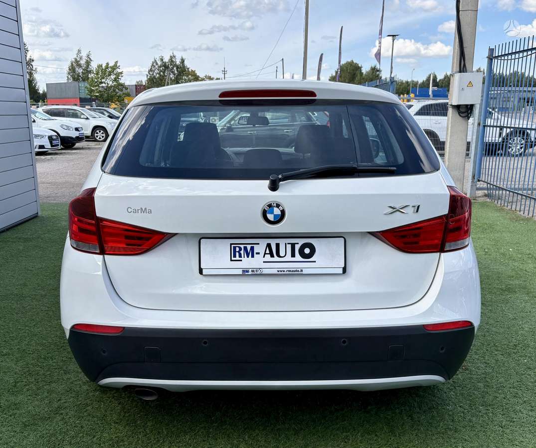 BMW X1, 2.0 l., off-road / crossover
