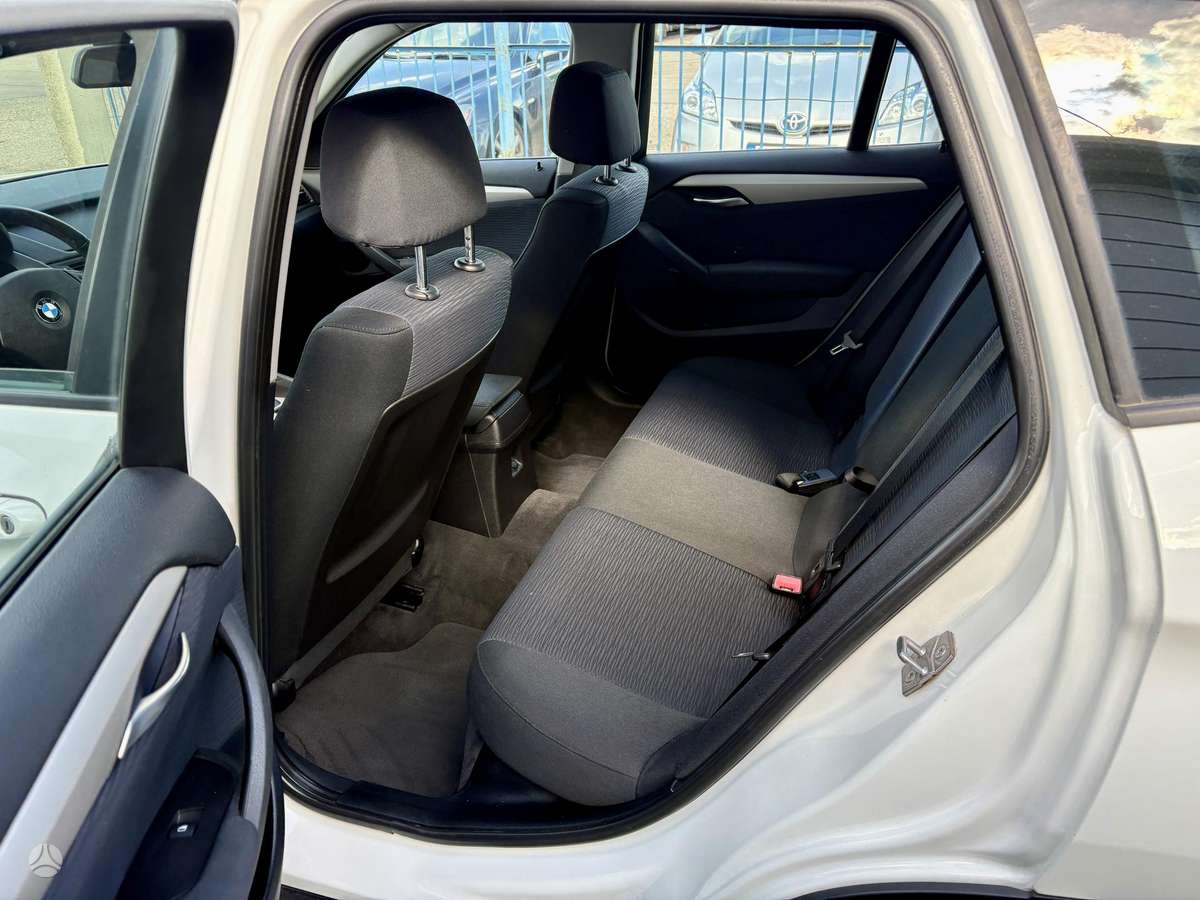 BMW X1, 2.0 l., Внедорожник / Кроссовер