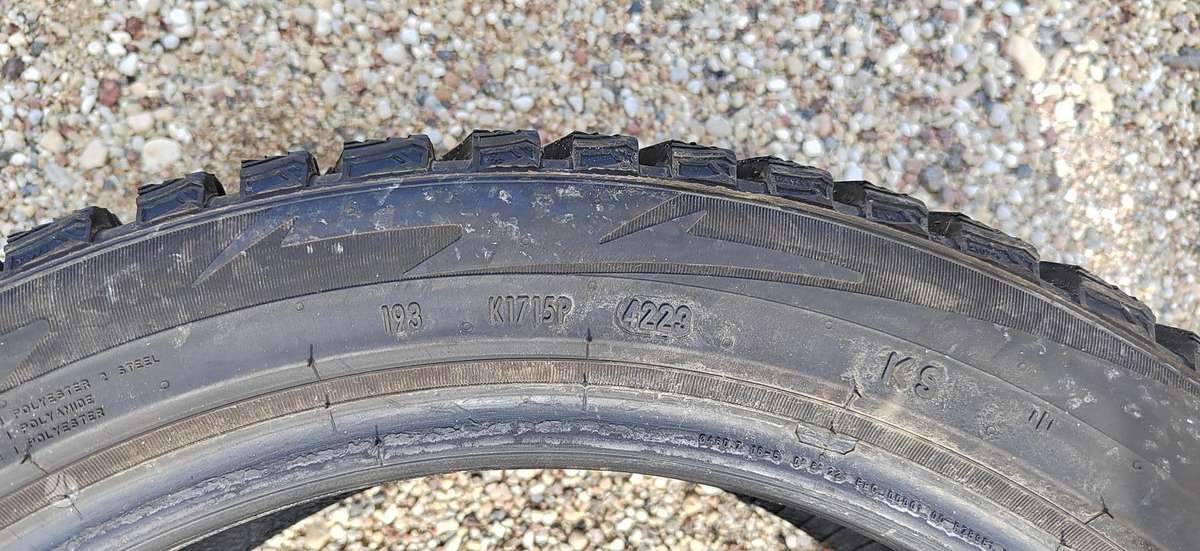 Pirelli Ice zero 2, зимние 225/45 R18