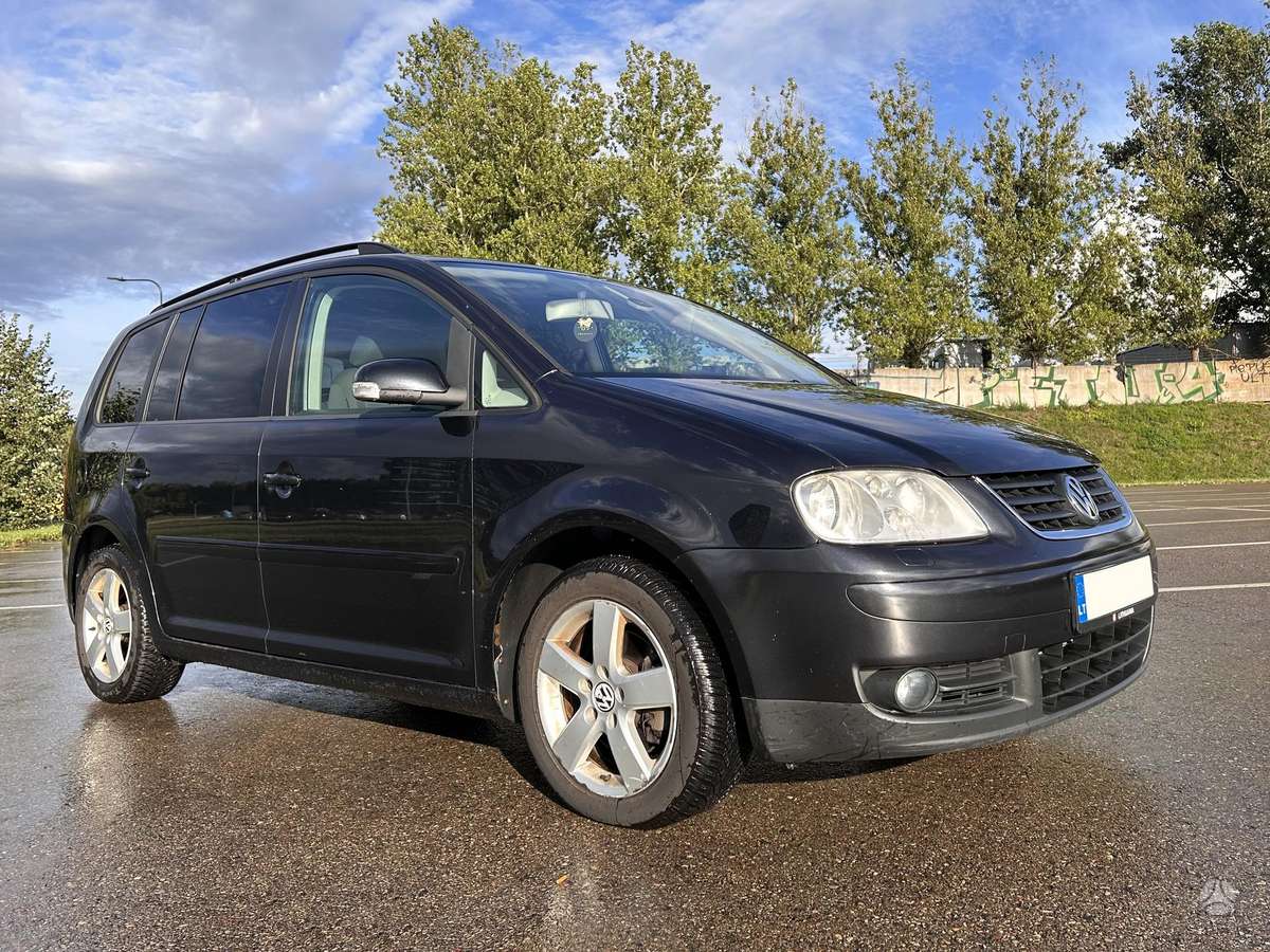Volkswagen Touran - 2