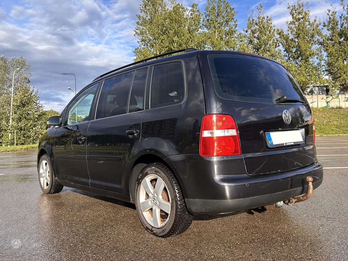 Volkswagen Touran - 6
