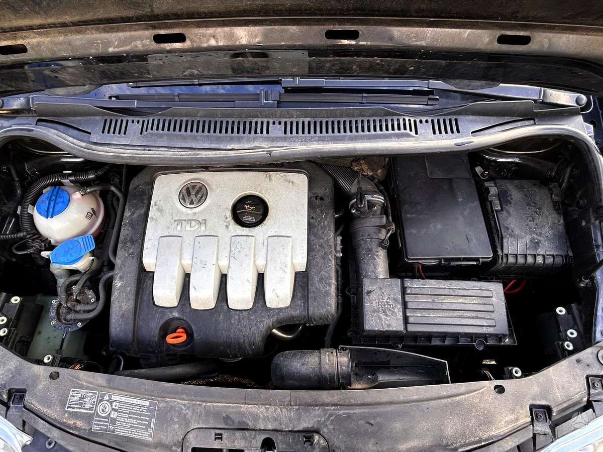 Volkswagen Touran - 9