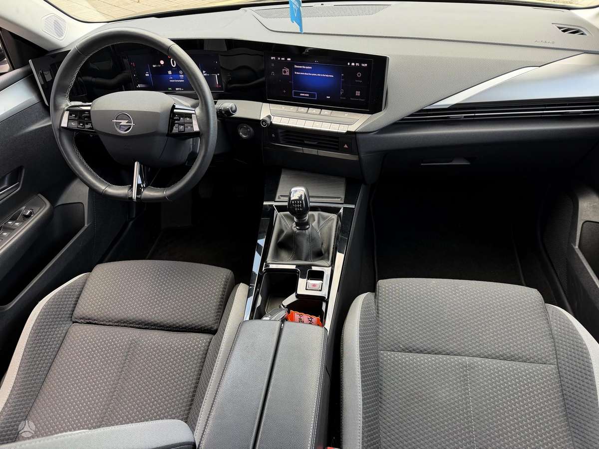 Opel Astra, 1.2 l., hatchback
