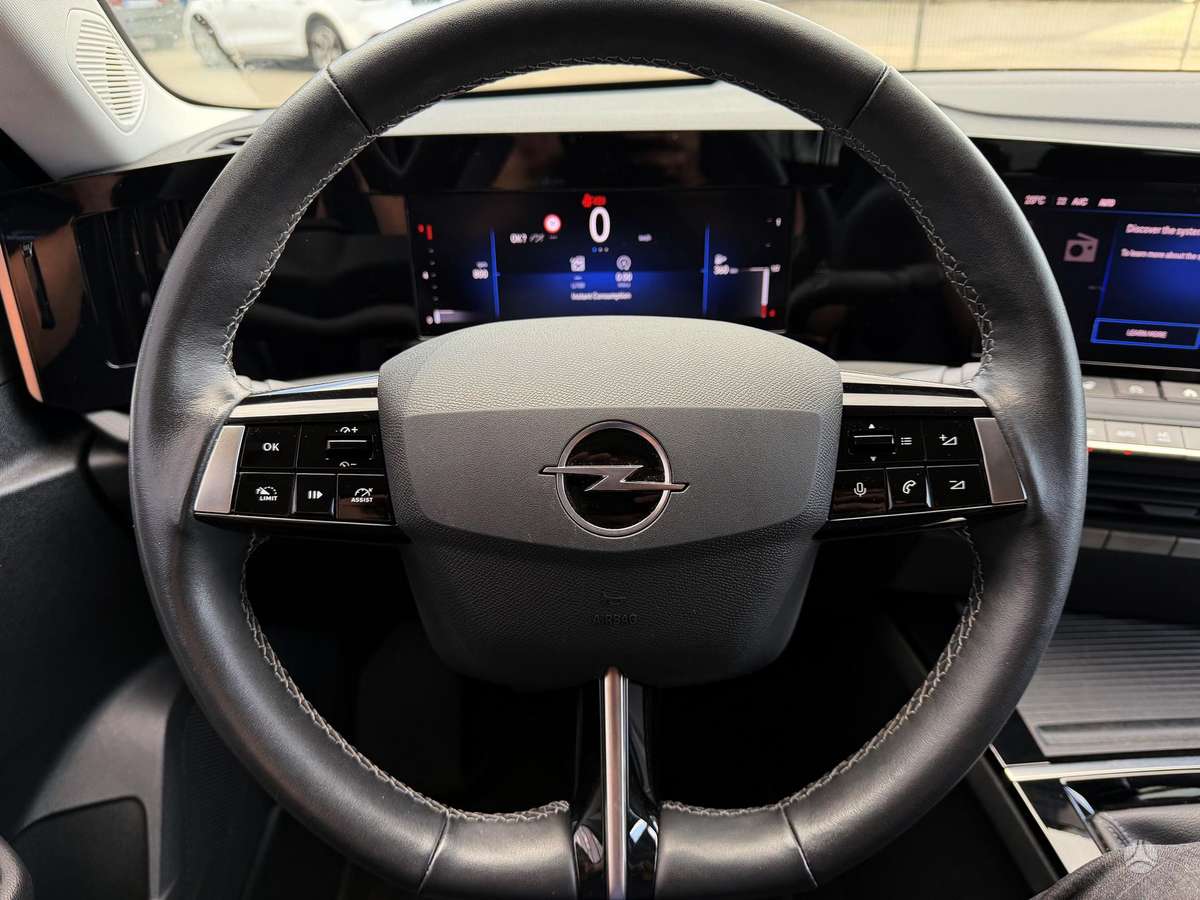 Opel Astra, 1.2 l., Хэтчбек