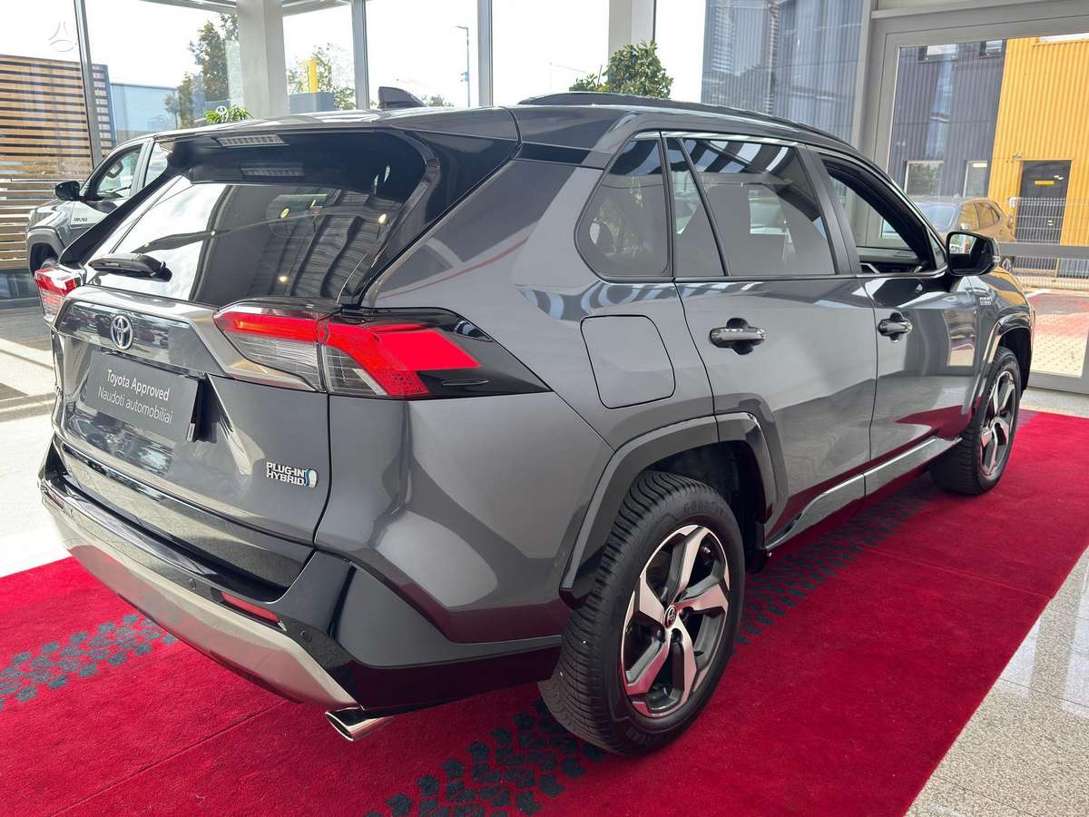 Toyota RAV4 - 5