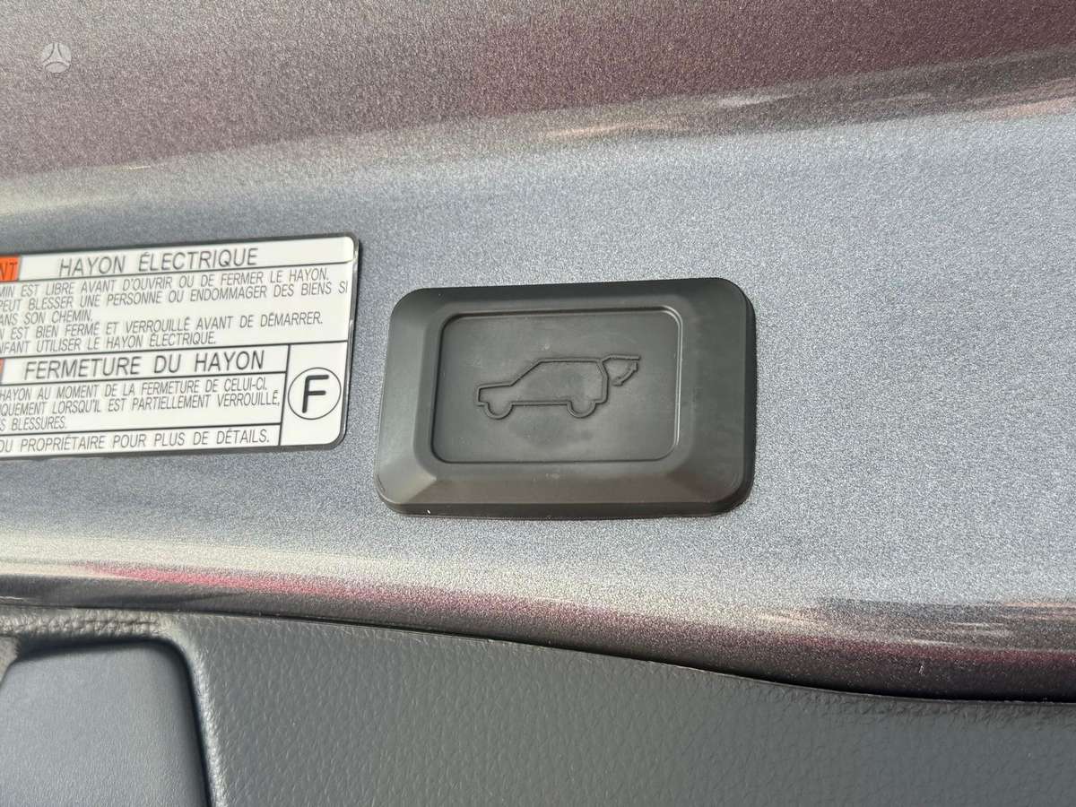 Toyota RAV4 - 9
