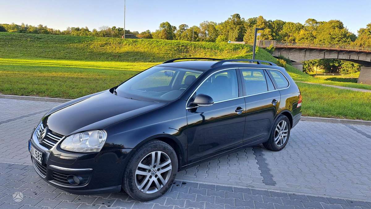 Volkswagen Golf - 2