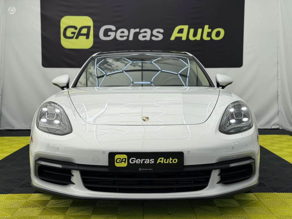 Porsche Panamera, 3.0 l., hatchback