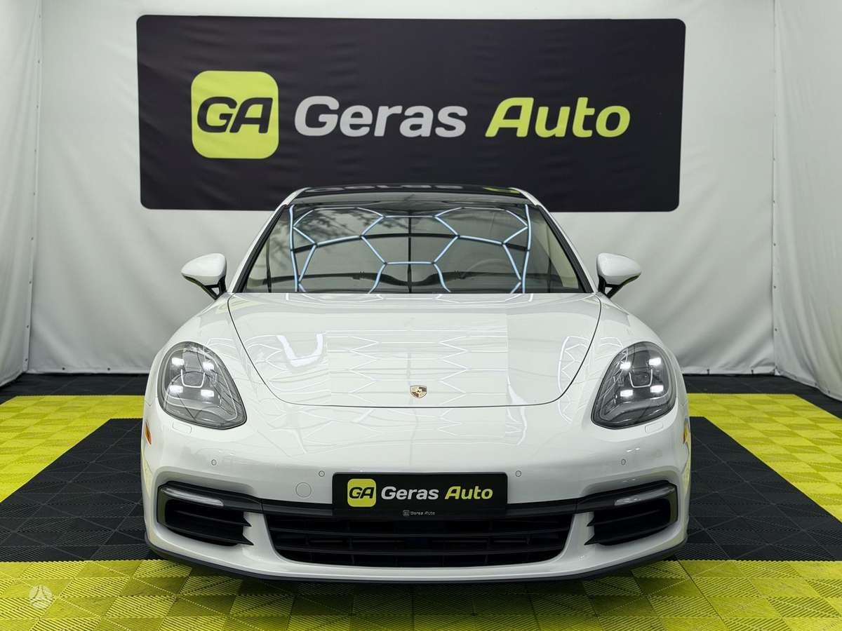 Porsche Panamera, 3.0 l., hatchback