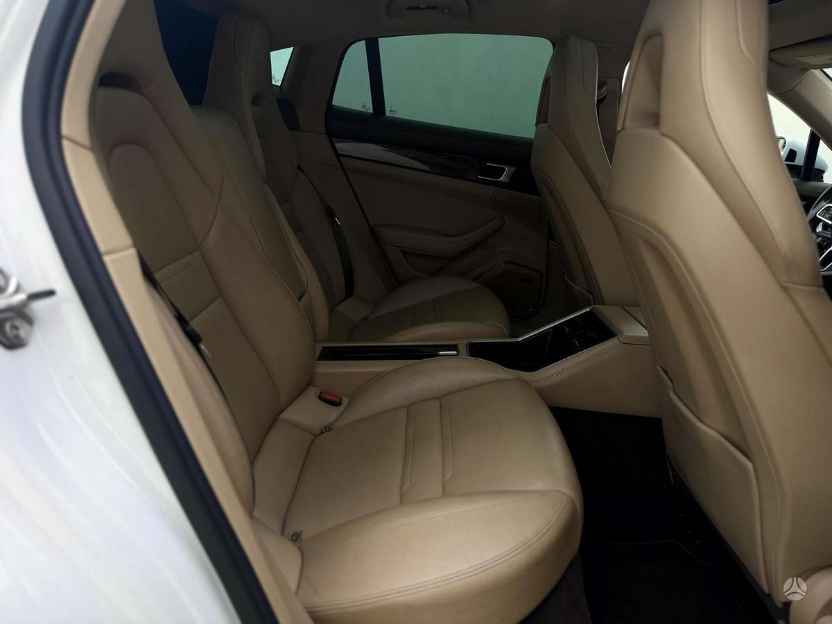 Porsche Panamera, 3.0 l., hatchback
