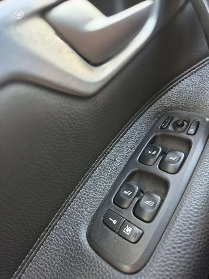 Volvo S60, 2.4 l., Седан