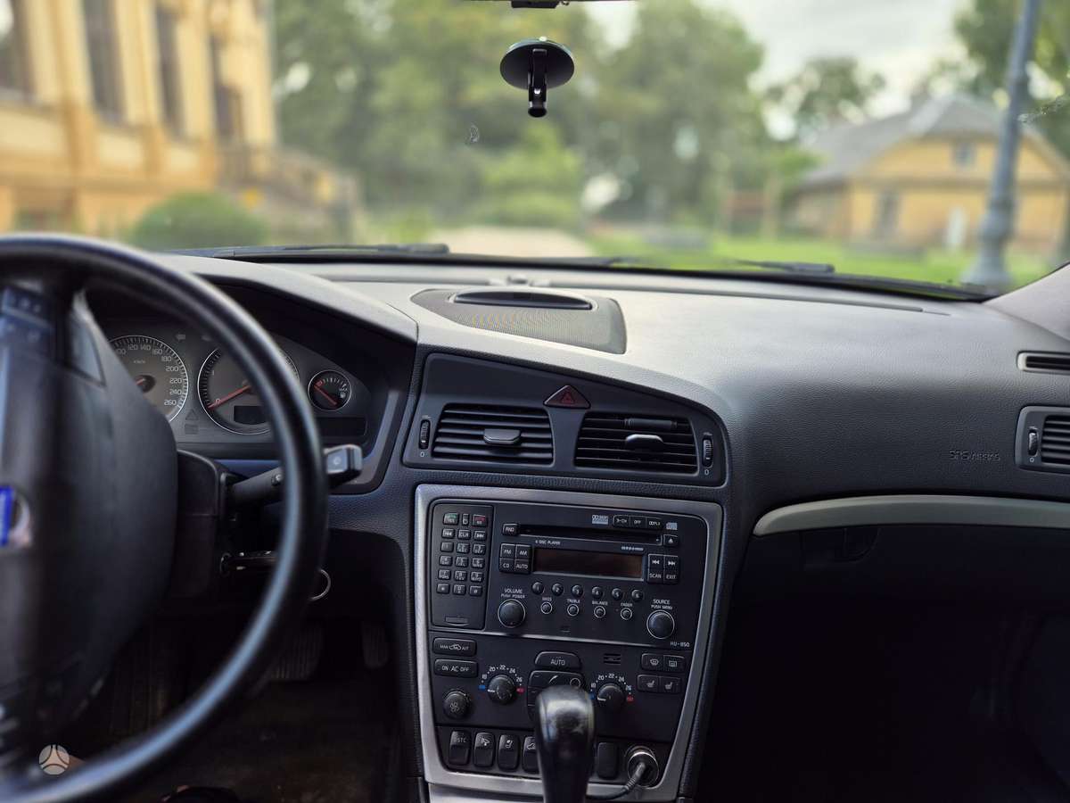Volvo S60, 2.4 l., Седан