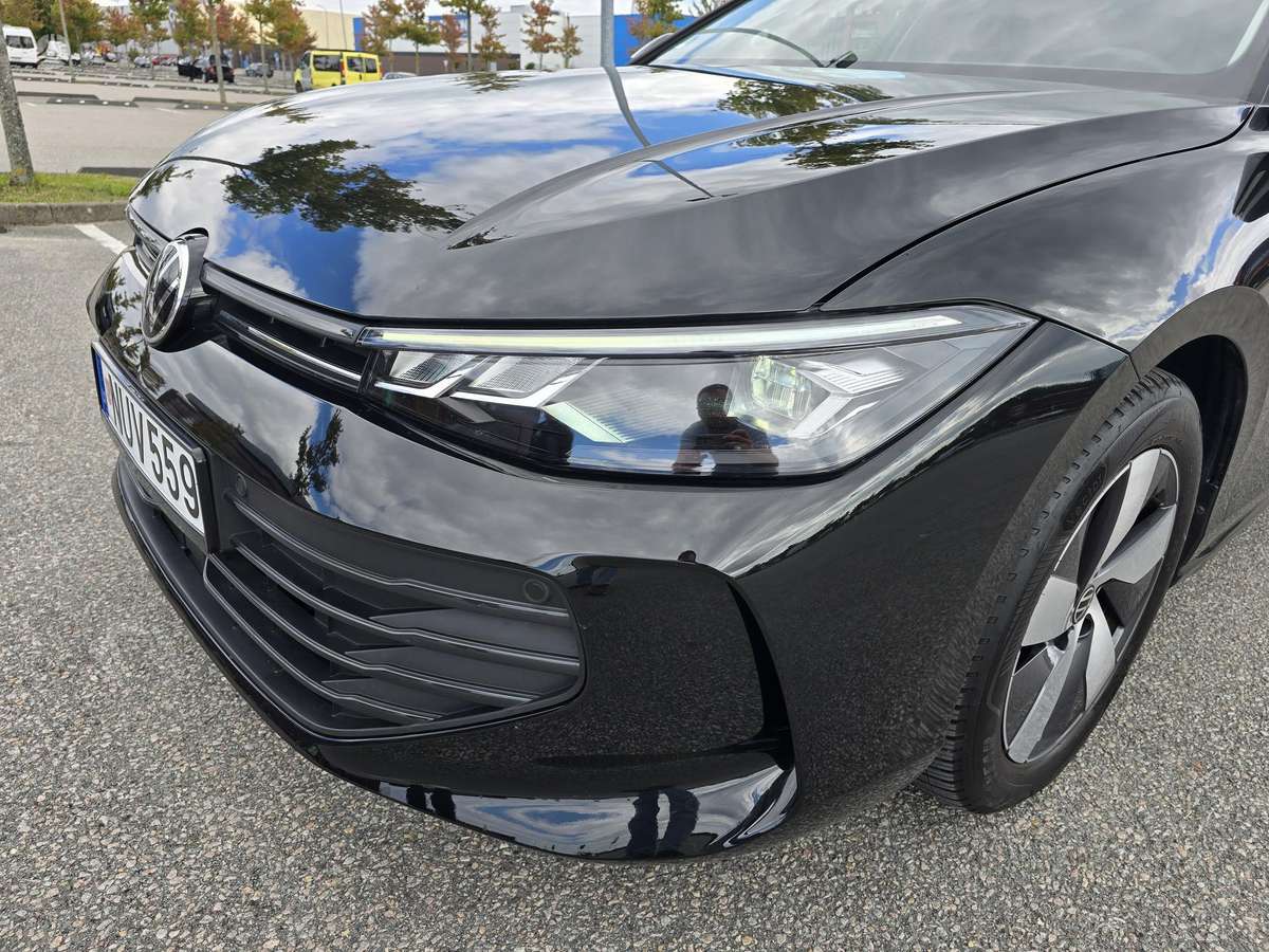 Volkswagen Passat - 11