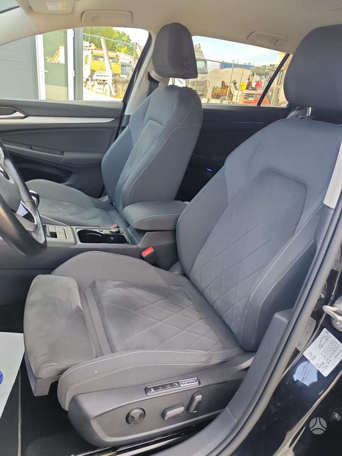 Volkswagen Golf - 4
