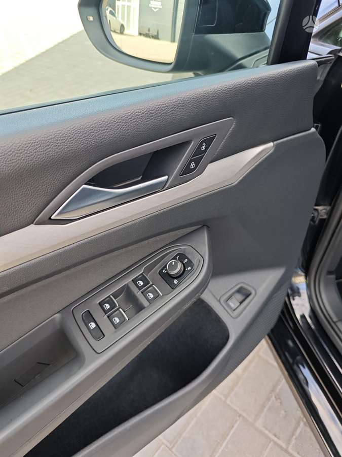 Volkswagen Golf - 5