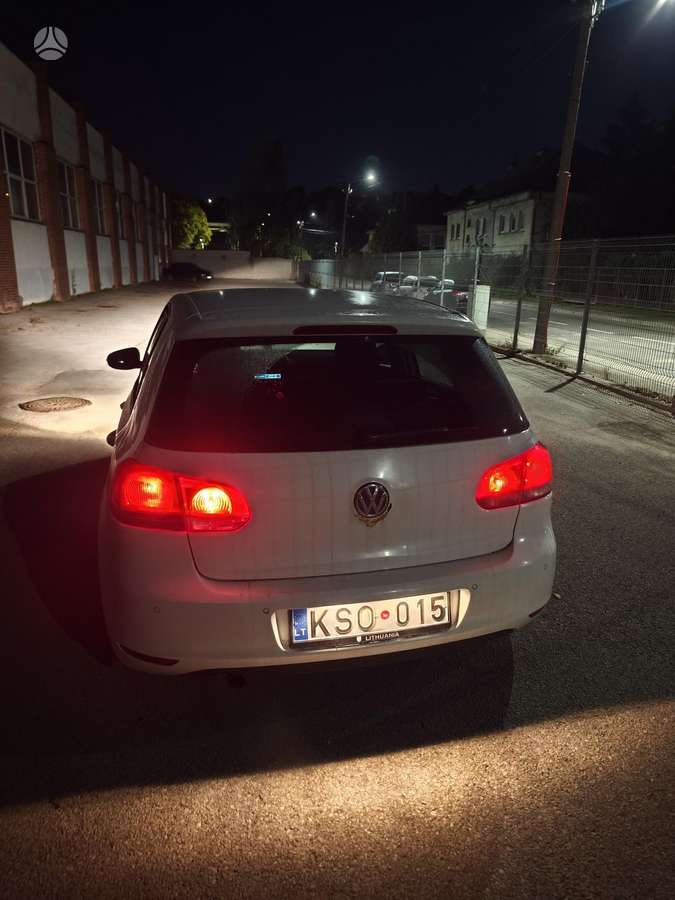 Volkswagen Golf - 2