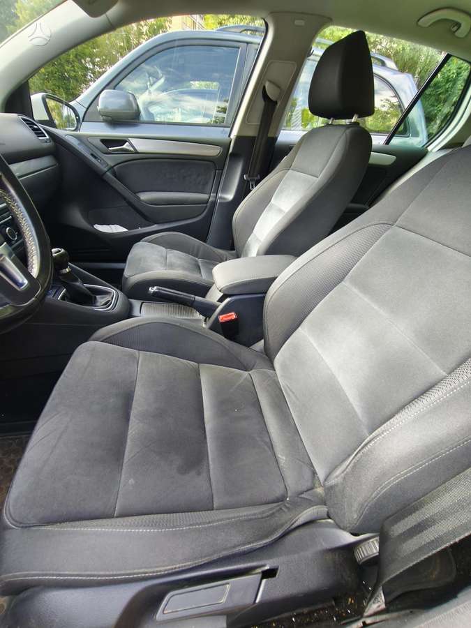 Volkswagen Golf - 5