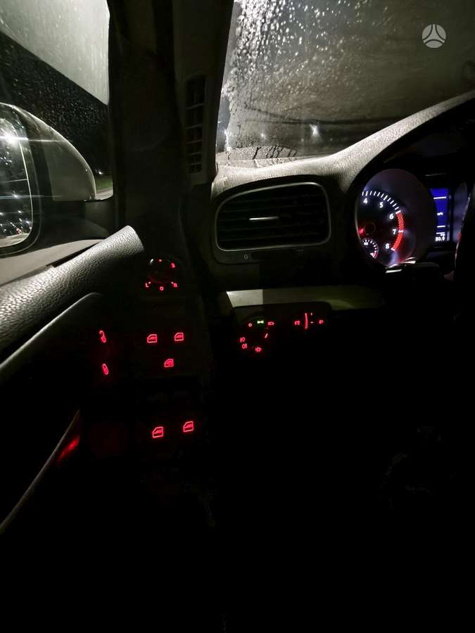 Volkswagen Golf - 4
