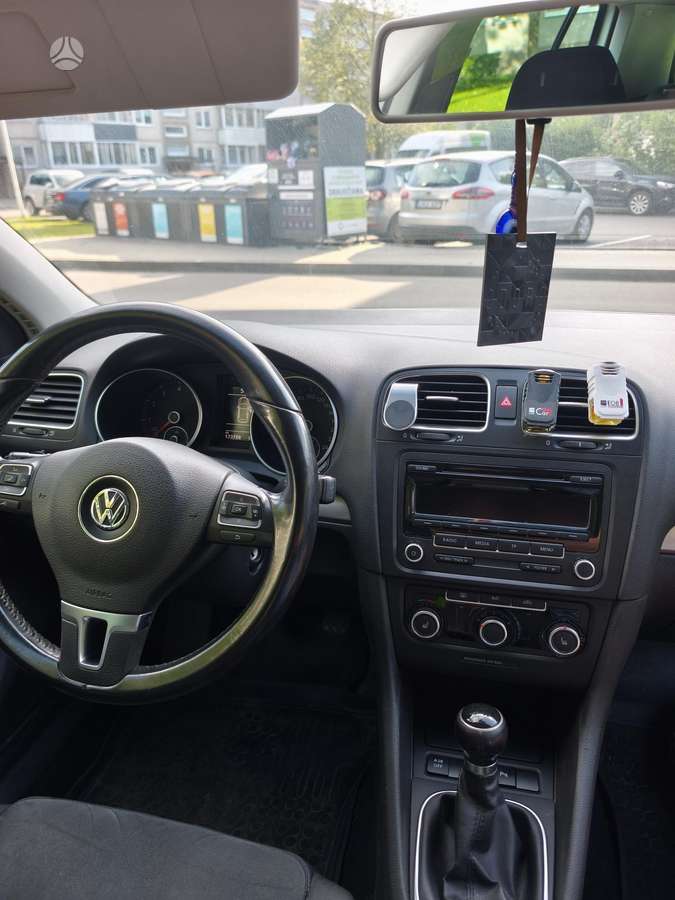 Volkswagen Golf - 12