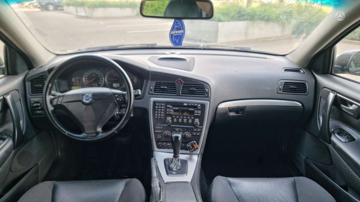 Volvo S60, 2.4 l., Седан