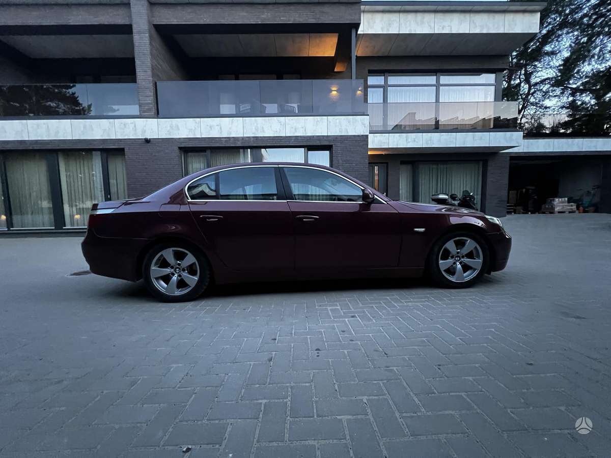 BMW 535, 3.5 l., Седан