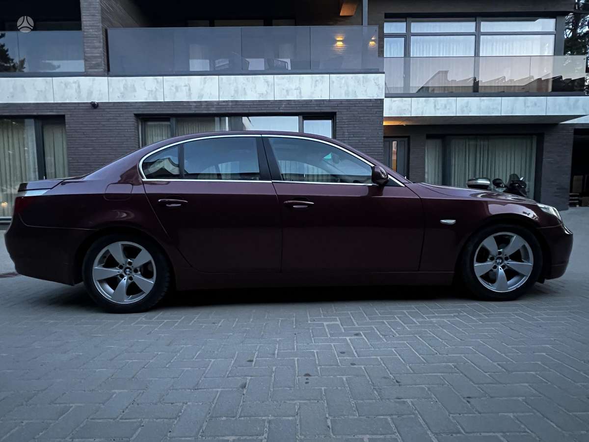 BMW 535, 3.5 l., Седан