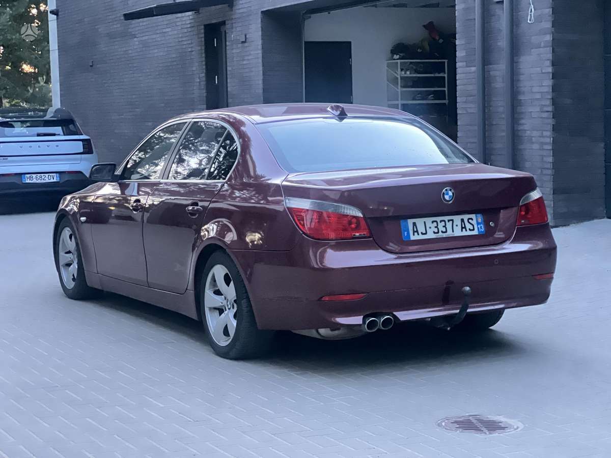 BMW 535, 3.5 l., Седан