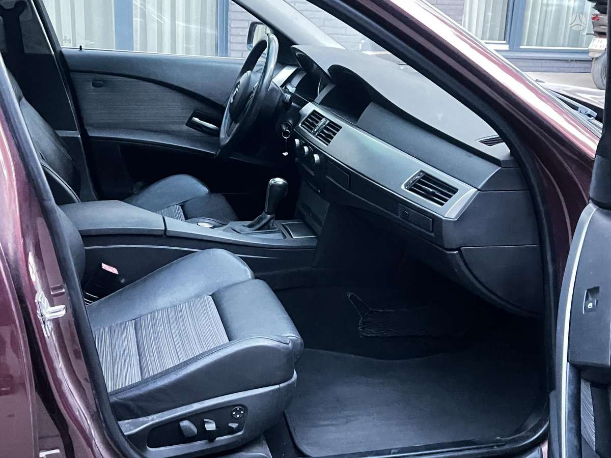 BMW 535, 3.5 l., Седан