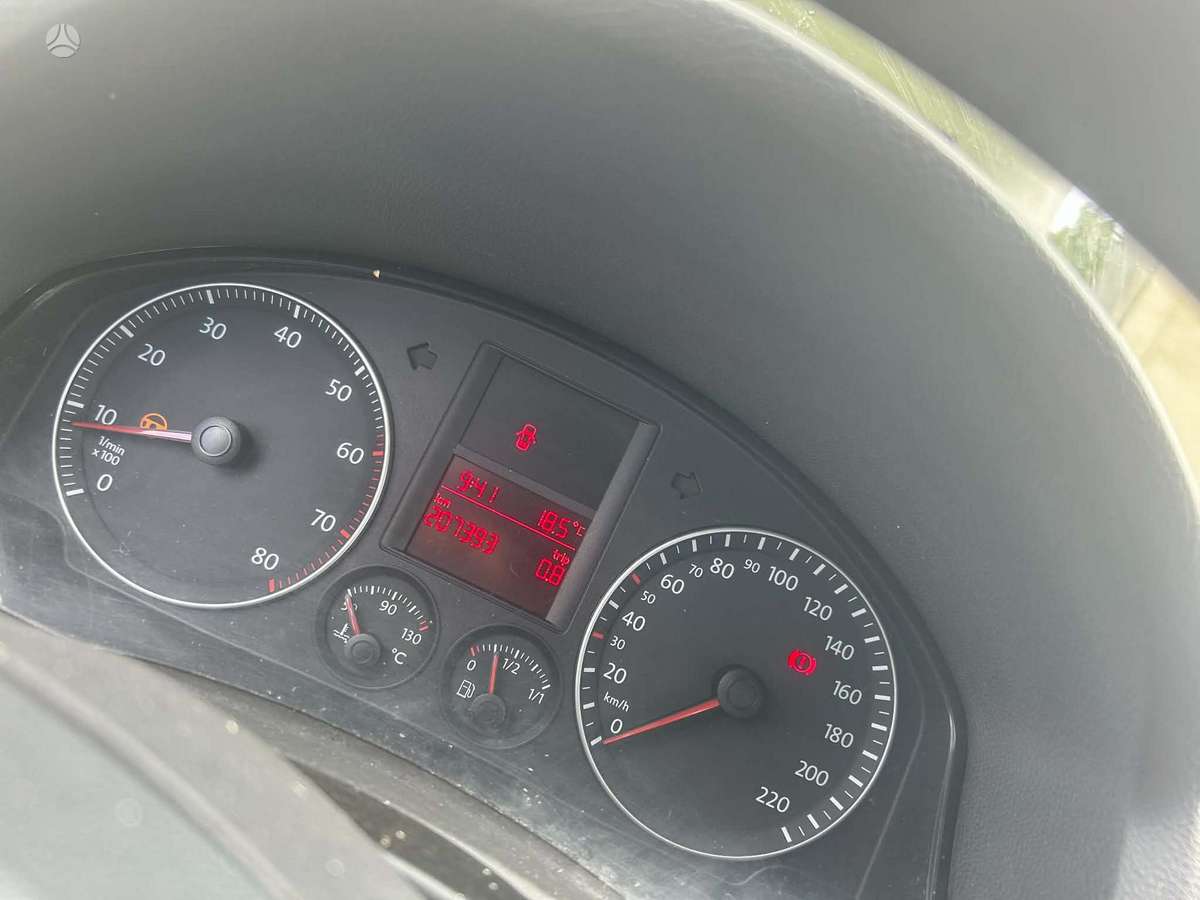 Volkswagen Golf - 8