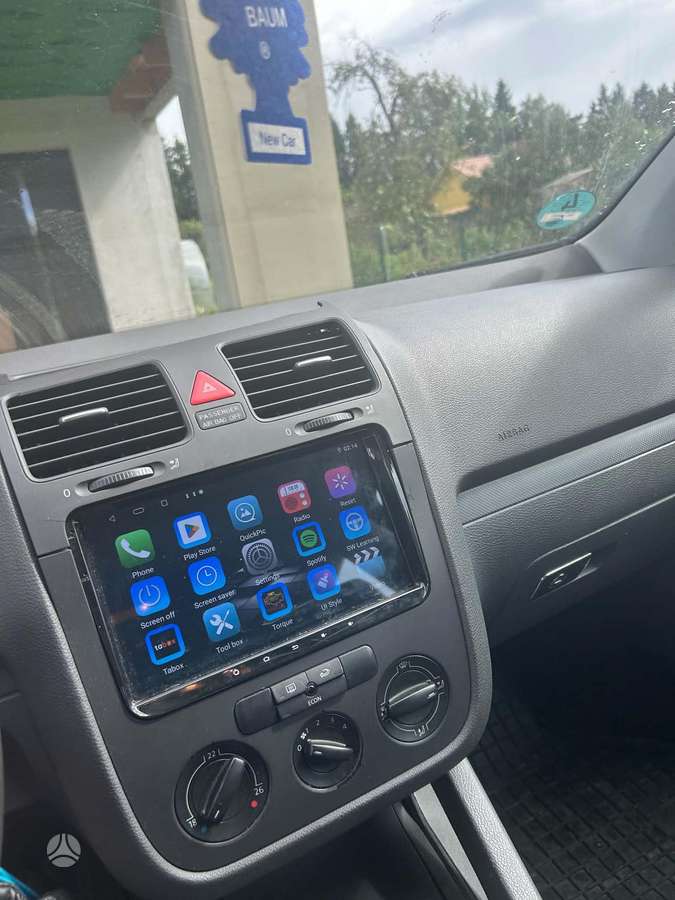 Volkswagen Golf - 9