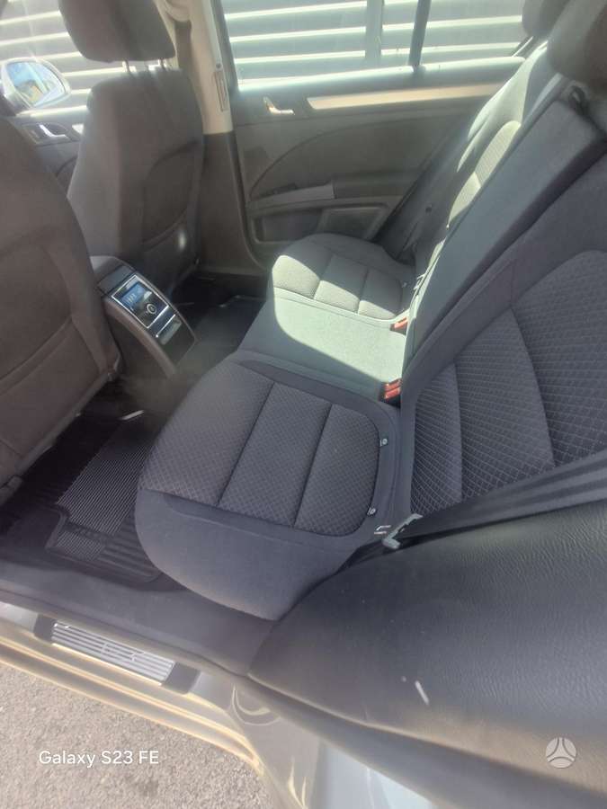 Skoda Superb, 2.0 l., Седан