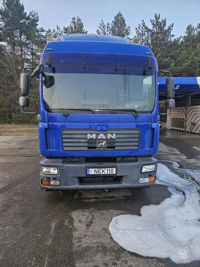 MAN 18.340, box trucks / box vans