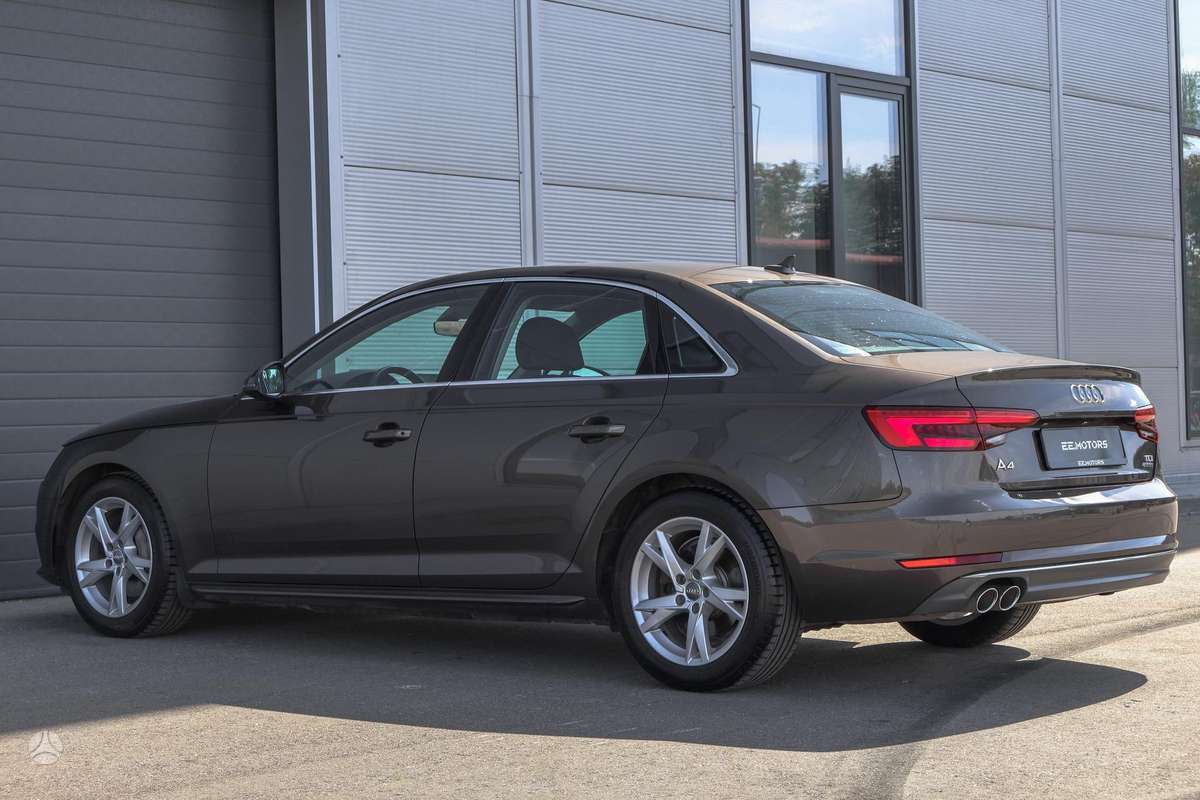 Audi A4, 2.0 l., Седан