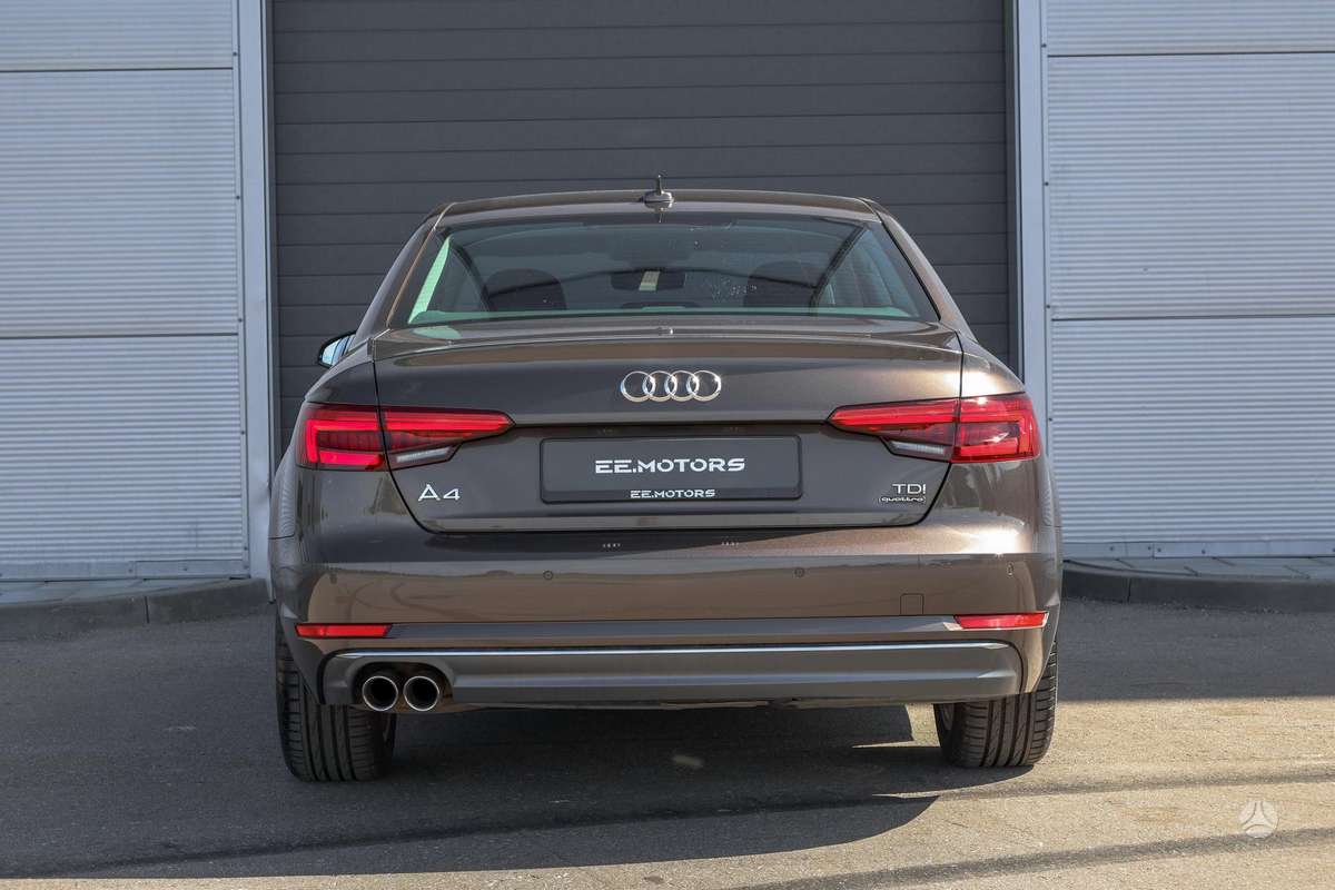 Audi A4, 2.0 l., Седан