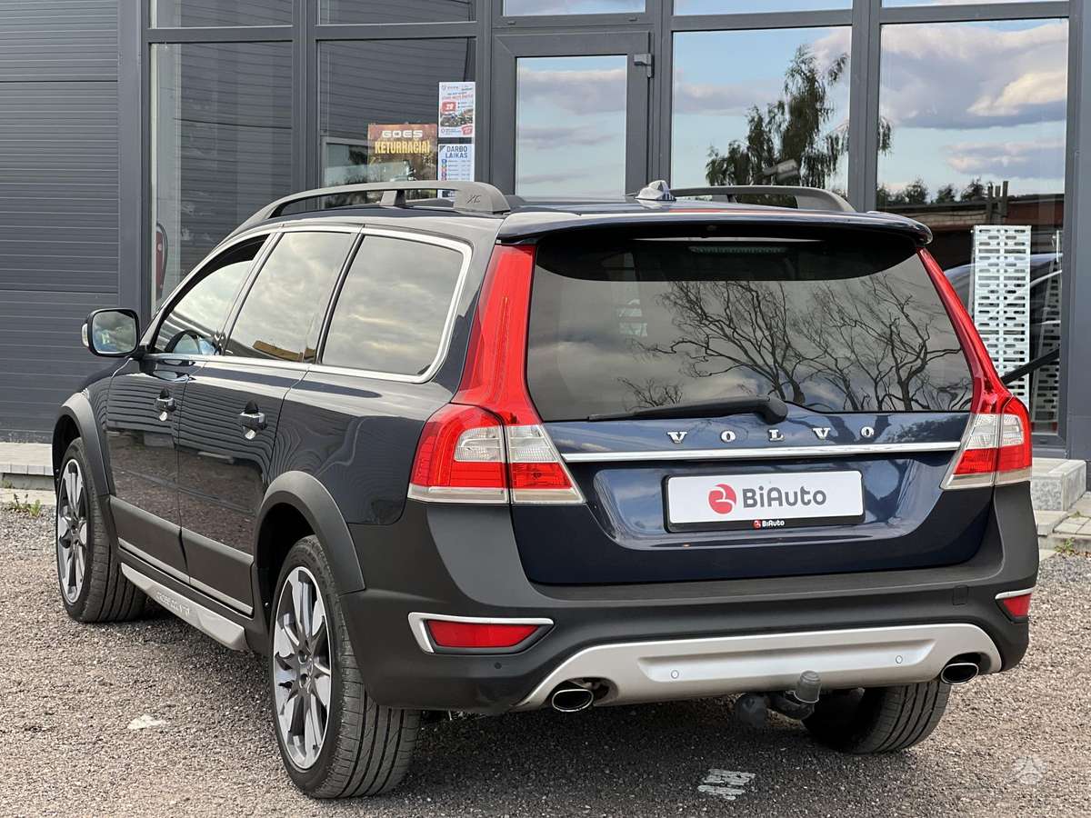 Volvo XC70, 2.4 l., wagon