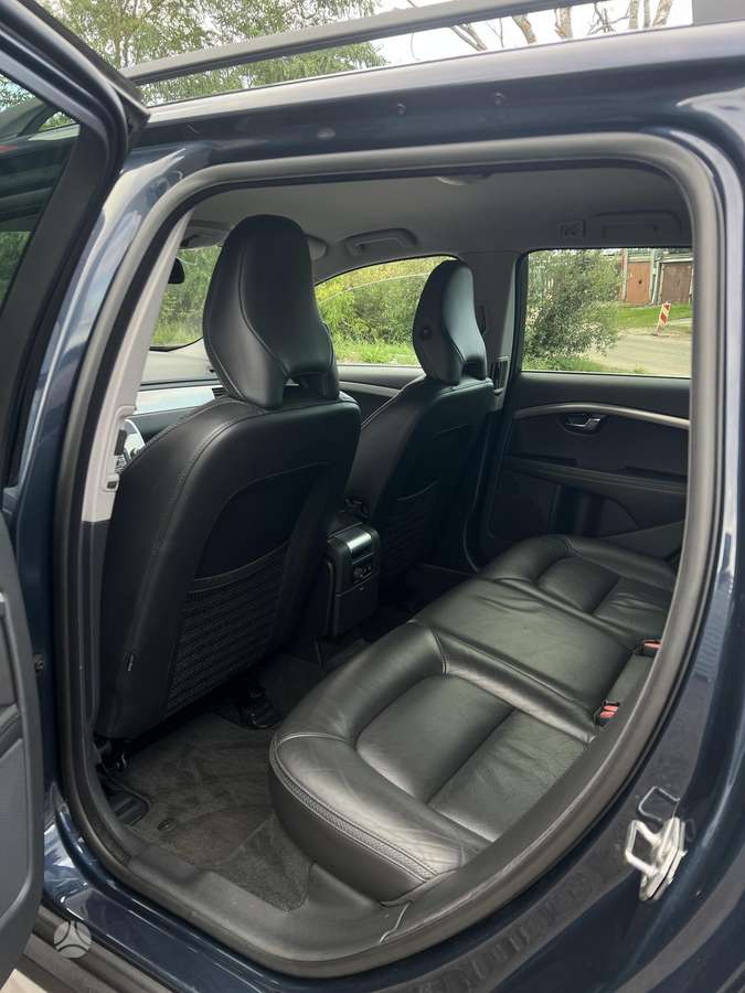 Volvo XC70, 2.4 l., wagon