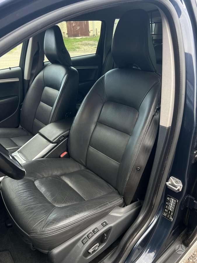Volvo XC70, 2.4 l., wagon