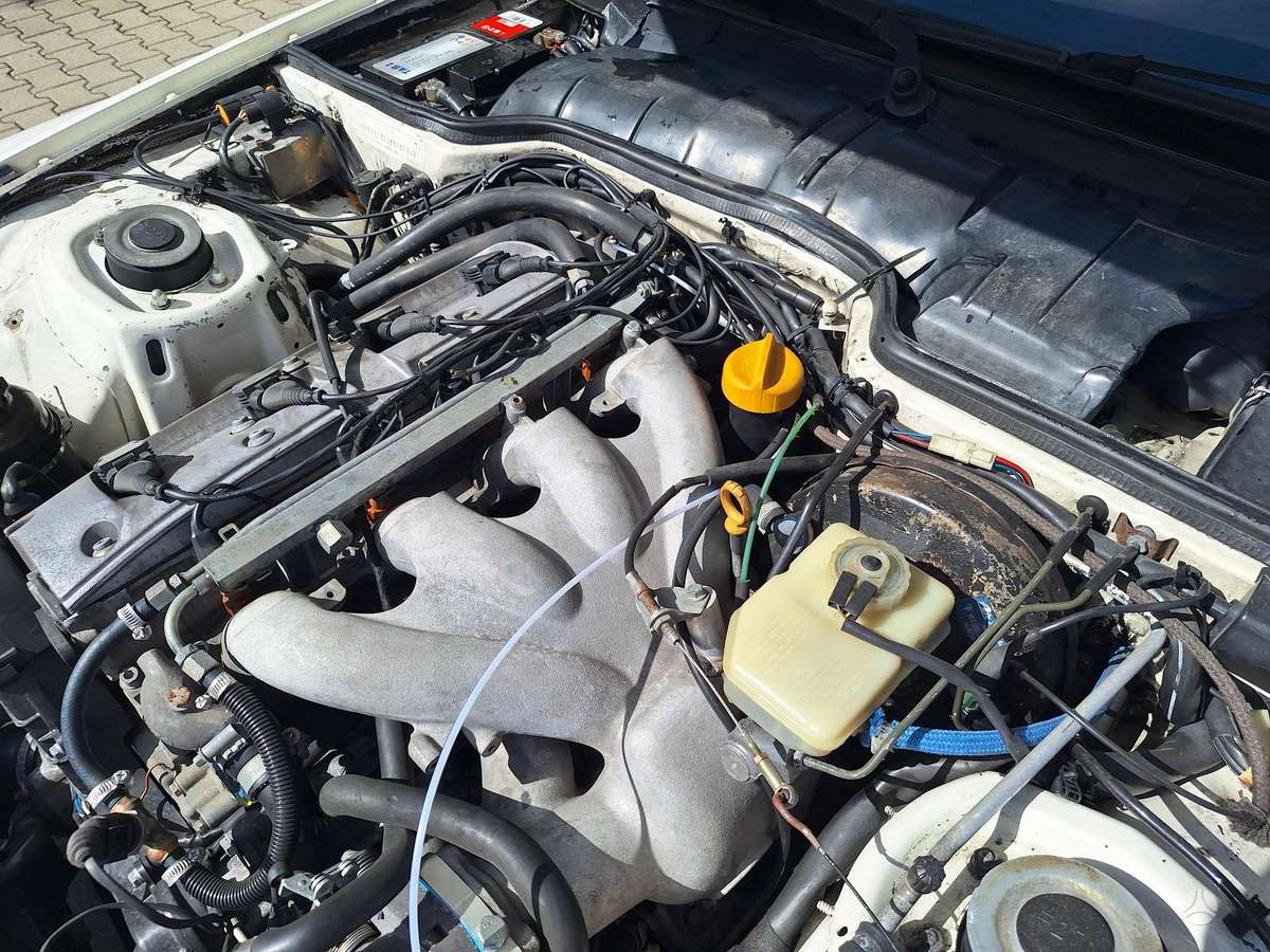 Porsche 944 - 11