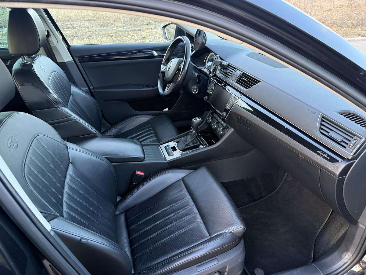 Skoda Superb, 2.0 l., Седан