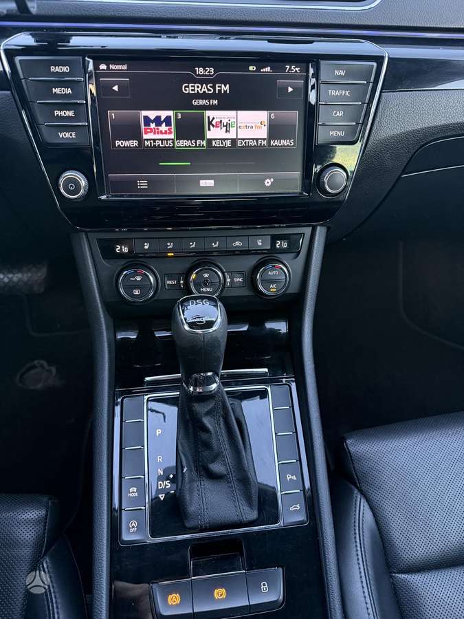 Skoda Superb, 2.0 l., Седан