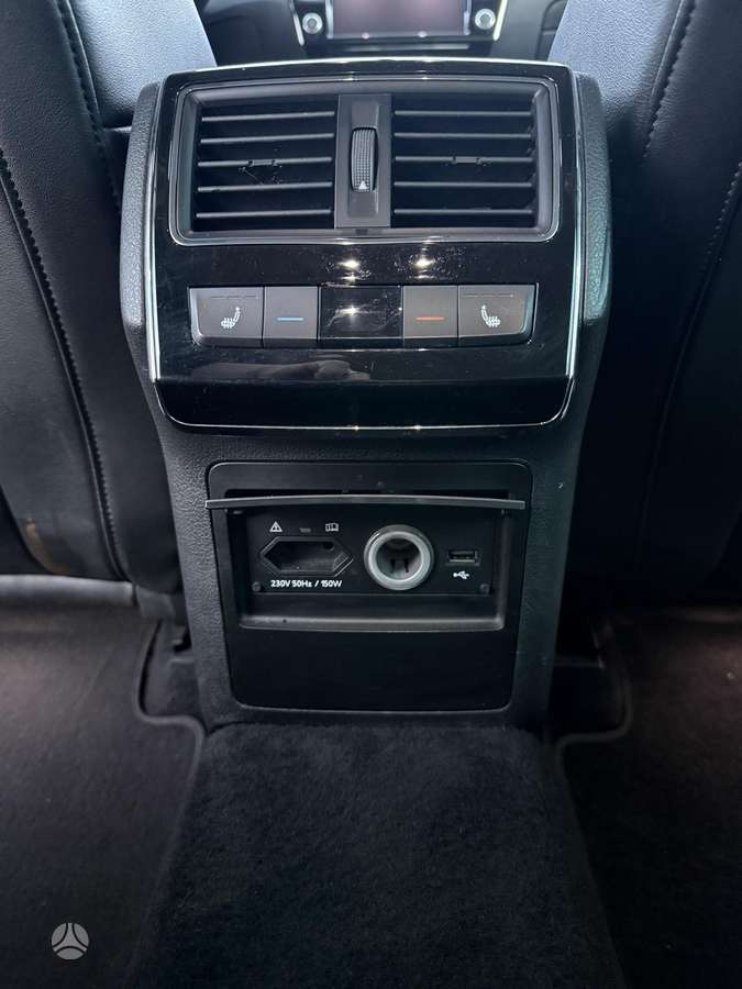 Skoda Superb, 2.0 l., Седан