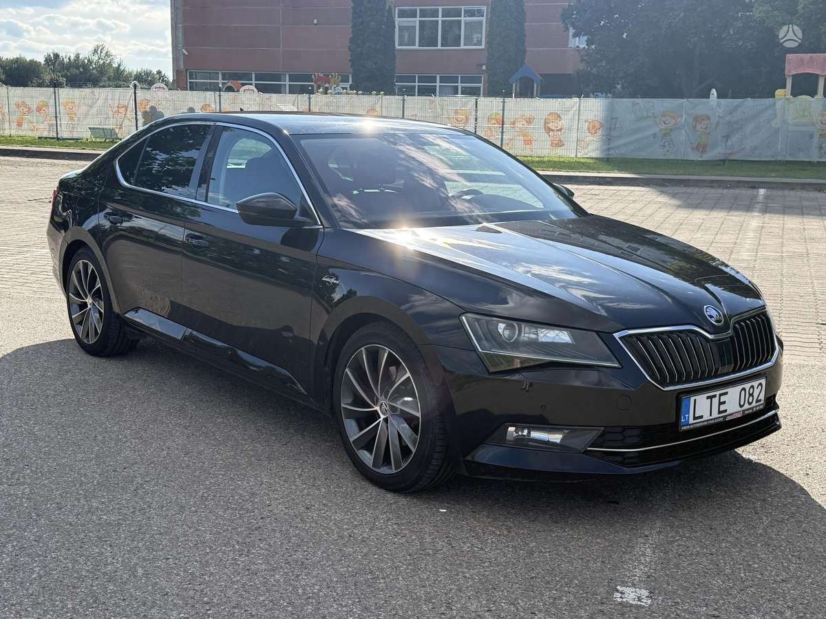 Skoda Superb, 2.0 l., Седан