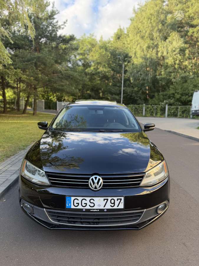Volkswagen Jetta - 3