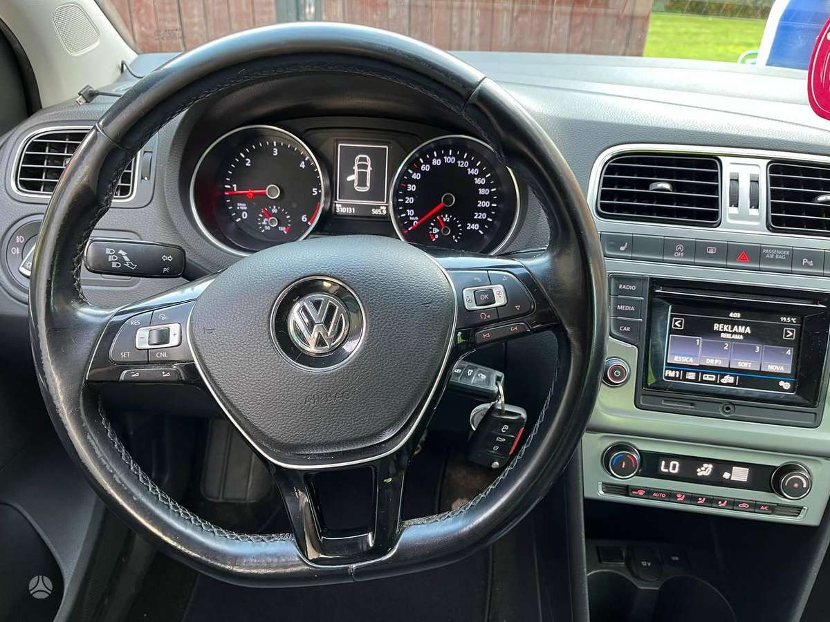 Volkswagen Polo - 8