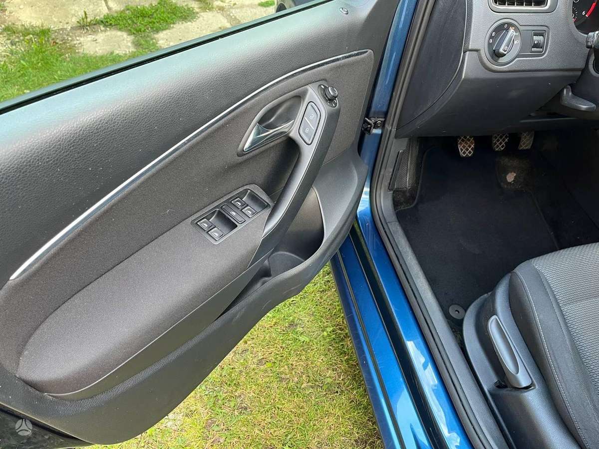 Volkswagen Polo - 9