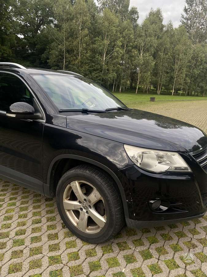 Volkswagen Tiguan - 9