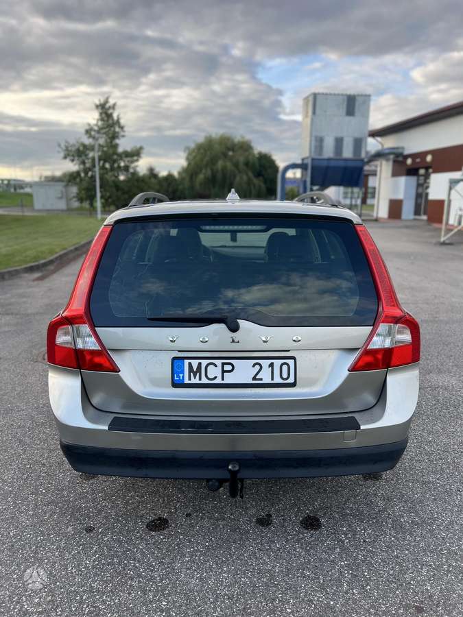 Volvo V70, 2.4 l., wagon
